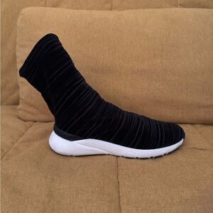 🎁 Casadei Black velvet Bandage sock boots sneakers 8